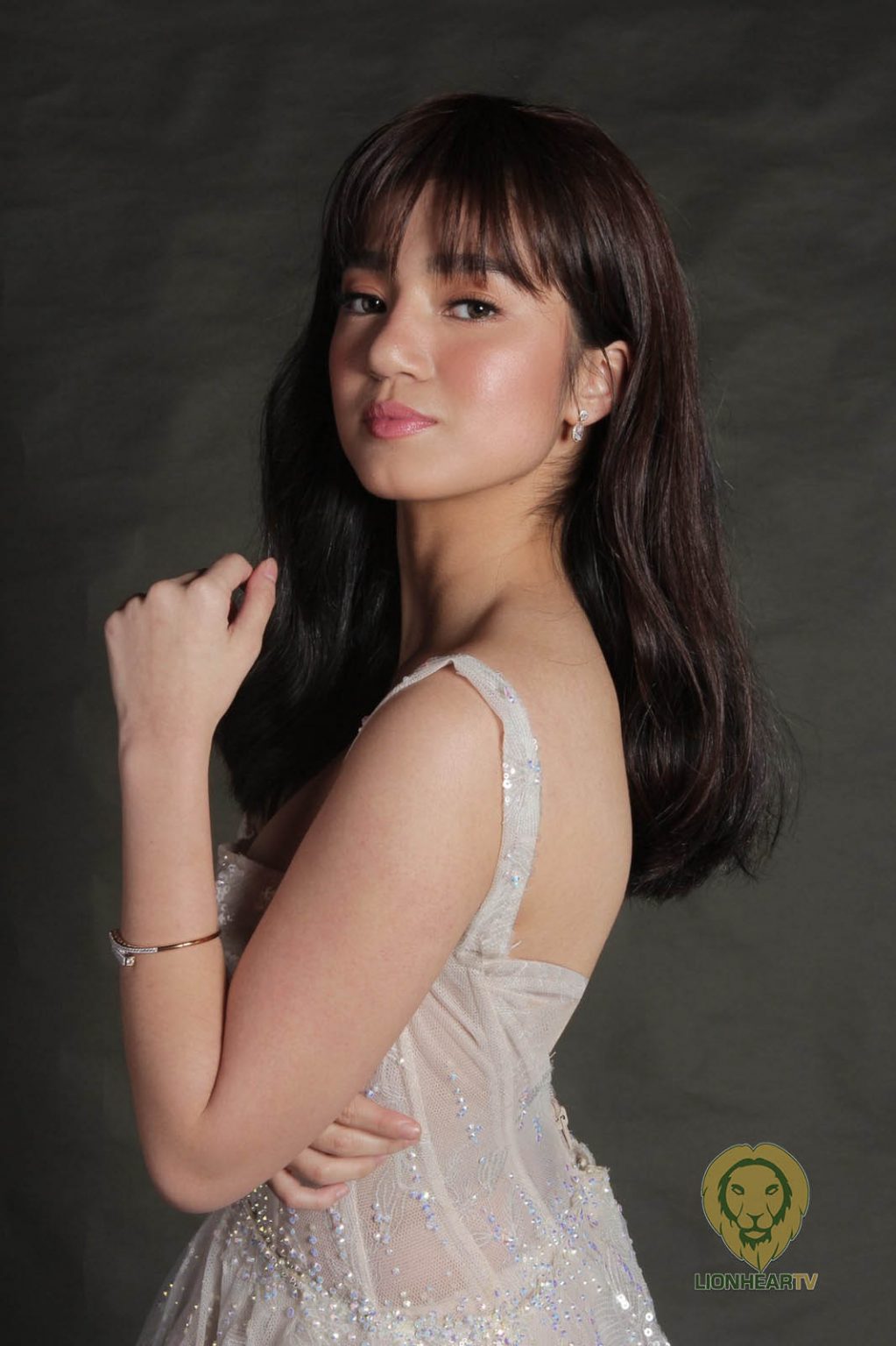 Philippines Entertainment ‘Rise’ Review Emerging superstar Belle