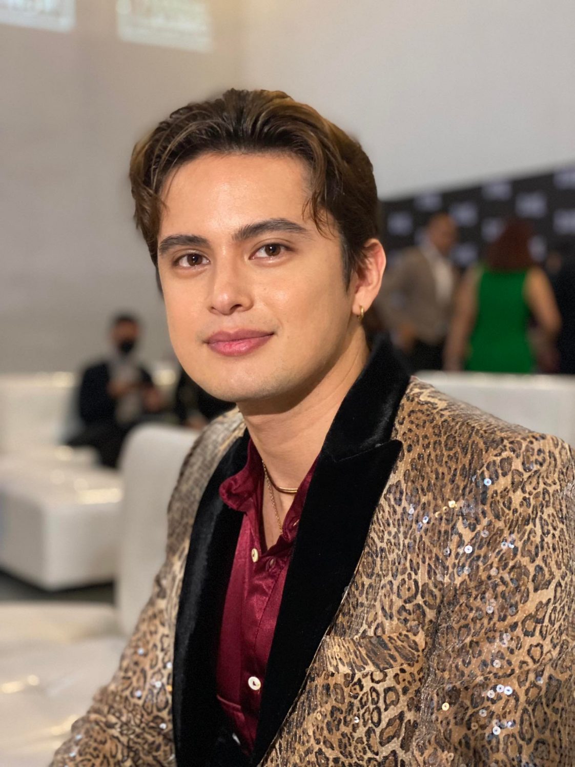 James Reid went viral after a photo that showed him touching a guy’s
